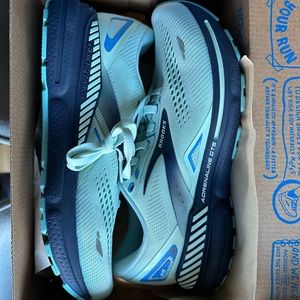 Brooks Women’s Adrenaline GTS 23 Supportive Running Shoe